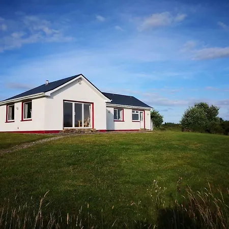 The Lake House @ Lough Atorick North Farm * Лохрей
